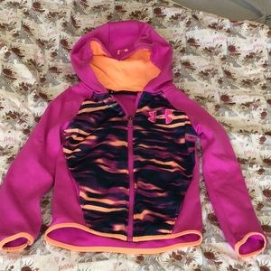 Girls XS Under Armour sweatshirt